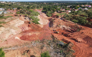   A primeira etapa compreende ainda o trecho entre a Av. Filadélfia e a ponte do Setor Palmas