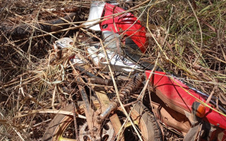 Posição da moto indica possível saída de pista. 
