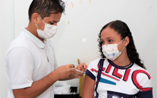 Imunização visa minimizar o impacto da doença, diminuindo os casos de infecção, internações e mortes