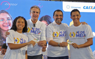 O governador Wanderlei Barbosa e o ministro da Educação, Camilo Santana, durante o lançamento oficial do Programa Pé-de-Meia,