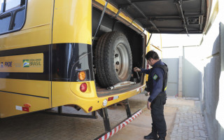 Agentes de fiscalização do Detran-TO iniciam as vistorias no transporte escolar.