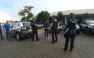 Diante do flagrante, foi proferida voz de apreensão ao adolescente, que foi conduzido à sede da Polícia Civil em Vitória da Conquista (BA)