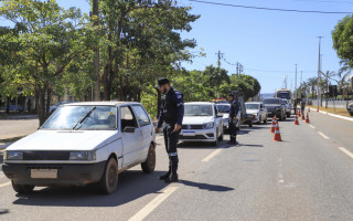 Para garantir a segurança viária foi realizado um conjunto de ações, como blitzes educativas e repressivas, patrulhamento e bloqueio viário, controle de tráfego e panfletagens.
