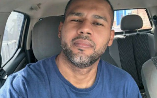 Acusado de espancar ex-companheira dentro de uma casa de bronze.