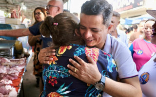 Candidato a prefeito Jorge Frederico esteve com comerciantes, moradores e frequentadores do Mercado Municipal de Araguaína. 