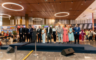 Antes da abertura para o público, os sócios do empreendimento realizaram uma solenidade para autoridades políticas