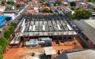  O novo prédio terá dois andares, mais de 100 boxes para comerciantes nos segmentos de alimentos frescos, confecções, artesanatos, raízes, panelas, peixarias e lanchonetes