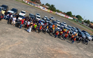 cerca de 100 motoristas da Maxim se reuniram na Arena Music para mobilização contra fiscalização da prefeitura de Araguaína. 