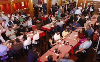 Jantar em Brasília (DF) contou com a participação do governador, senadores e prefeitos eleitos e reeleitos. 