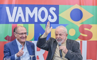 Geraldo Alckmin, vice-presidente, e Lula, presidente da República.