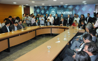 Posse dos novos secretários ocorreu na sala de reuniões do Palácio Araguaia