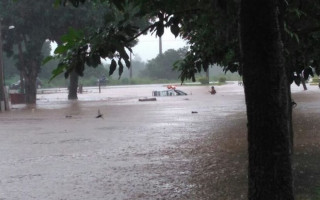 Segundo a Defesa Civil estadual, choveu cerca de 70 milímetros na cidade.