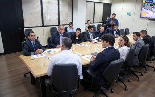 Reunião discutiu o apoio federal para reconstrução das estradas estaduais destruídas pelo intenso fluxo de veículos, após a queda da ponte JK.