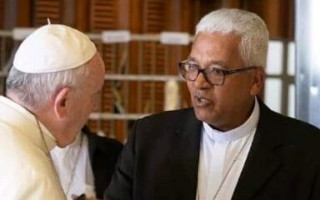 Missas serão realizadas em todas as paróquias da diocese até o sepultamento; celebração diocesana será nesta terça-feira (22), na Catedral