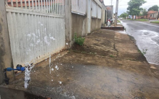 Dezenas de hidrômetros foram quebrados nos setores Centro, São João e Coimbra.