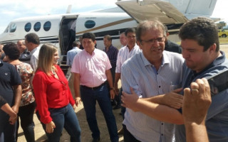 Marcelo Miranda desembarca no Aeroporto de Palmas.