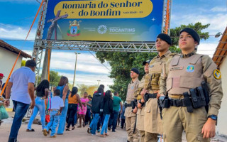 Policiais militares reforçam a segurança no trajeto da romaria para garantir tranquilidade aos participantes 