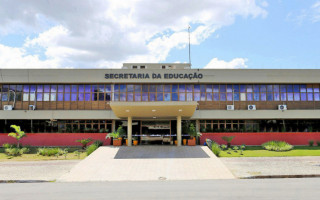 A seleção seguirá critérios de classificação como maior tempo de exercício no cargo, idade e menor número de faltas injustificadas 