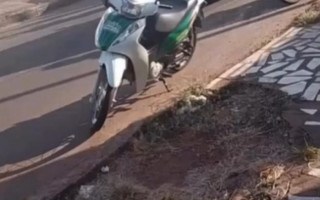  Populares se unem para tentar salvar vítima de acidente em Araguaína.