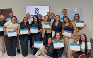 Primeira turma do curso de Comunicação e Oratória da Escola de Desenvolvimento de Negócios de Araguaína, com o professor Edilson Assunção. Formação capacitou empresários e empreendedores locais para comunicação estratégica e vendas.