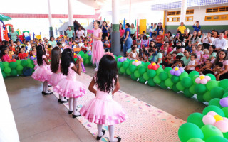 A ação é organizada pela Secretaria Municipal de Educação, que selecionou cinco unidades escolares para a realização de apresentações especiais, iniciando pelo CEI Santa Clara, localizado no setor Céu Azul.