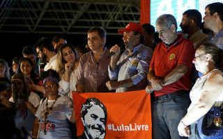 Célio Moura continua como vice na chapa de Amastha.