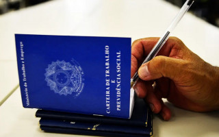 O trimestre foi marcado também pelo recorde no número de trabalhadores com carteira assinada, 39,1 milhões.