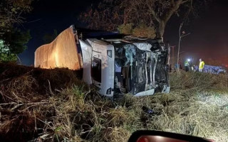 Acidente que deixou mortos na BR-153 envolve caminhão de carga, em Goiás.