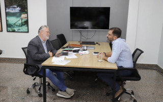 ecretário Divaldo Rezende e o colega Joaquim Quirino destacaram trabalho conjunto entre estado e município para avançar com a pauta ambiental. - Foto: Marcel de Paula/Governo do Tocantins 