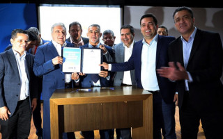 Documento foi assinado na manhã desta quarta-feira, no Palácio Araguaia