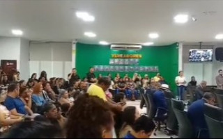  Câmara Municipal, que propõe uma reformulação no Plano de Cargos, Carreiras e Remuneração (PCCR) do Magistério.