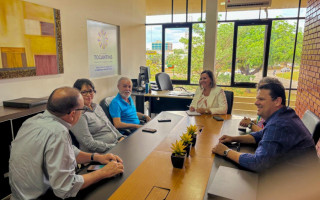Setas recebeu nesta terça-feira, 21, o ex-deputado Paulo Mourão e  representantes da Universidade Federal do Tocantins (UFT) para dialogar sobre a implantação do programa  Acredite no Primeiro Passo