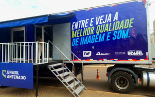 O programa foi concebido para ampliar o alcance da televisão gratuita, especialmente em regiões onde o sinal é insuficiente ou inexistente, promovendo assim inclusão social.