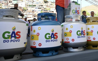 Gás do Povo vai garantir a gratuidade na recarga do botijão de gás de 13 kg para mais de 15 milhões de famílias inscritas no CadÚnico, beneficiando cerca de 50 milhões de brasileiros.