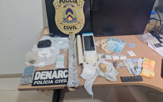 Drogas, dinheiro e demais itens do tráfico apreendidos pela 2ª Denarc em Araguaína 