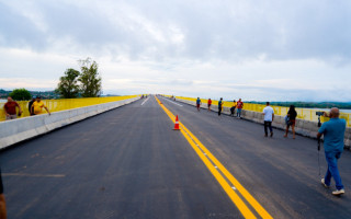 Com 1.724 metros de extensão, a Ponte de Xambioá representa um investimento de mais de R$ 230 milhões, somando a estrutura principal e os acessos