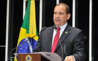 Senador e candidato ao governo Vicentinho Alves (PR-TO)