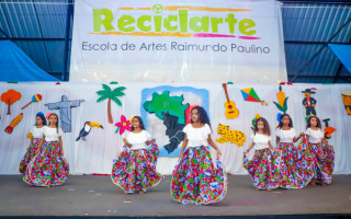 A segunda parte das atividades de encerramento do ano letivo será realizada na quinta-feira, dia 11, com uma cantata natalina no Shopping Lago Center, às 19h