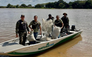 Além da operação de fiscalização, foram desenvolvidas atividades de educação ambiental, com orientações a pescadores e moradores sobre as regras do período de defeso