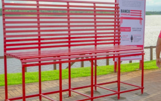 A Secretaria Municipal da Mulher (SEMUL) está à frente de várias destas iniciativas, contribuindo diretamente para melhoria do bem-estar feminino na comunidade, como a adesão à campanha Banco Vermelho