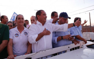 Vicentinho Alves durante carreata em Porto Nacional