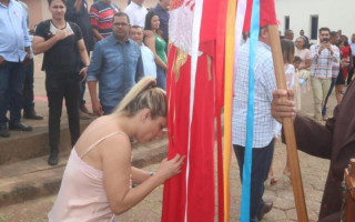 A celebração contou com muitos hinos religiosos, comidas típicas, folia e fé