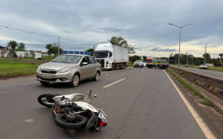 Local do acidente no perímetro urbano de Araguaína, onde motociclista ficou gravemente ferido após colisão com carro de passeio