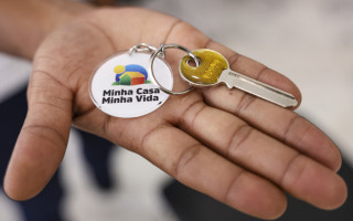 Programa amplia renda e valor dos imóveis e passa a atingir famílias de até R$ 13 mil