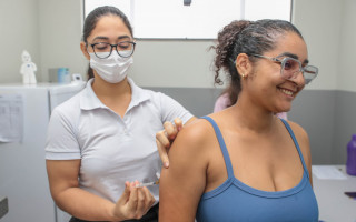 Vacinação contra dengue em Araguaína: público de 15 a 59 anos tem até sexta-feira (8) para se imunizar nas UBSs do município 