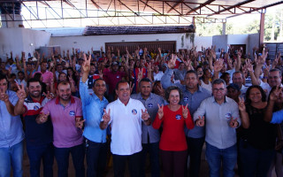 O prefeito é filiado ao Partido Trabalhista Brasileiro (PTB)