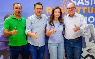 Deputado federal Tiago Dimas (Podemos), senadora Professora Dorinha Seabra (União Brasil) e ex-prefeito Ronaldo Dimas (Podemos) durante encontro em Araguaína
