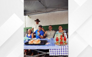 Pré-candidato ao governo Vicentinho Júnior (PSDB) durante agenda em Araguaína, acompanhado de lideranças políticas