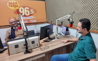 Pré-candidato a deputado estadual Ho-Che-Min Araújo durante agenda em Araguaína