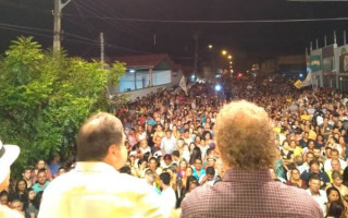 Mauro Carlesse no último comício em Araguaína